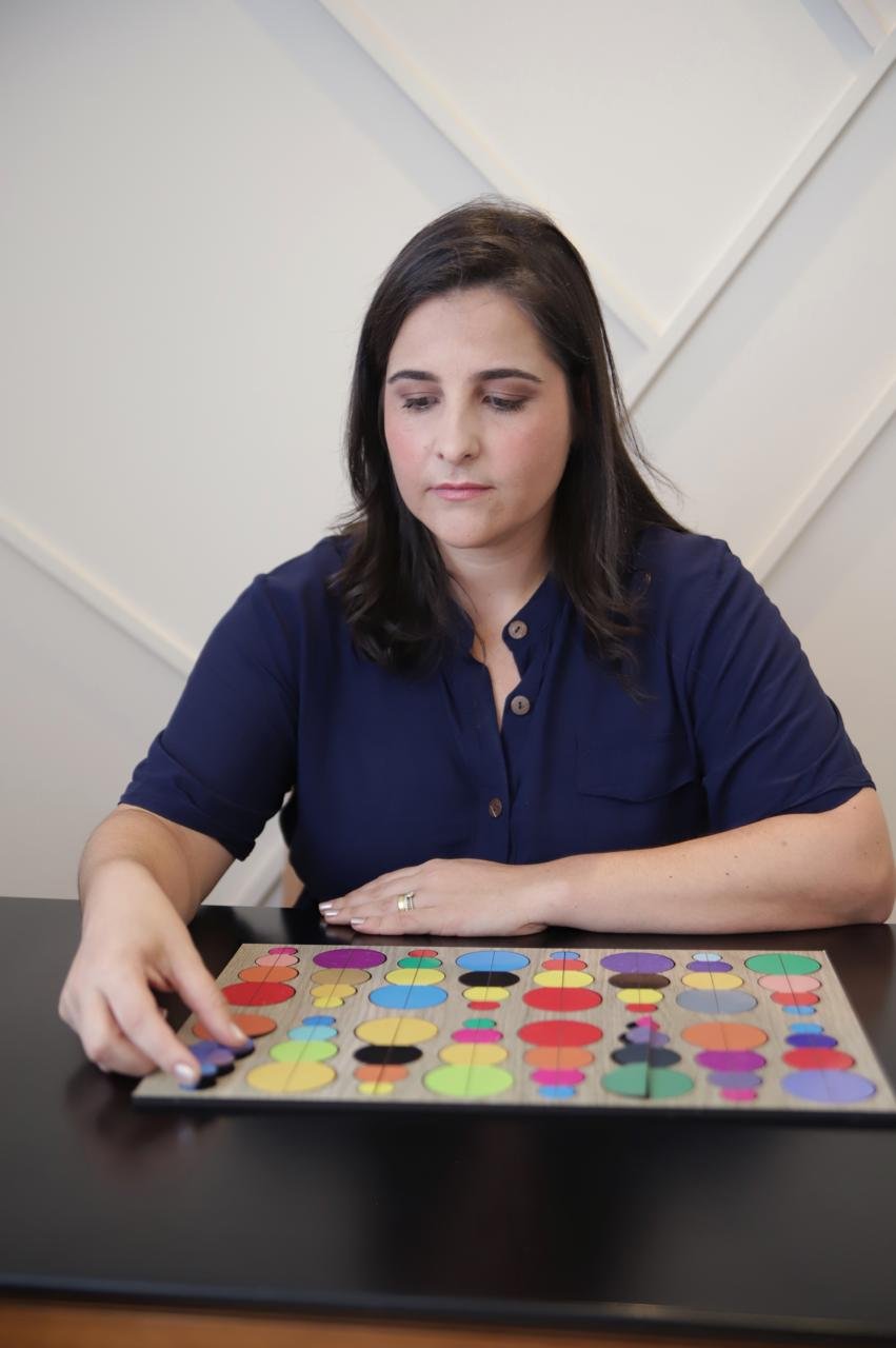 Dra. Ana Paula Lima em ambiente clínico